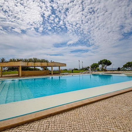 Stylish One Bedroom Apartment With Swimming Pool Кашкайш Экстерьер фото